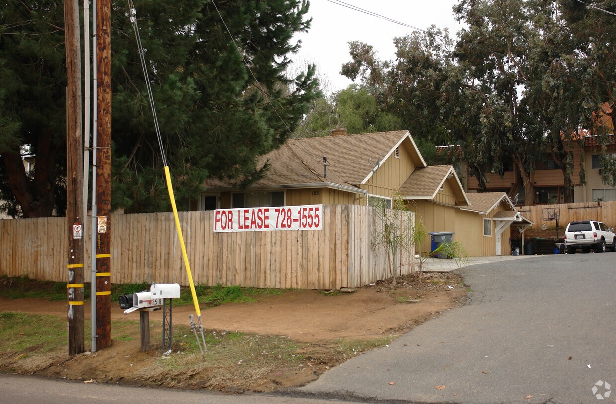 Building Photo - 1111-1115 Alturas Rd