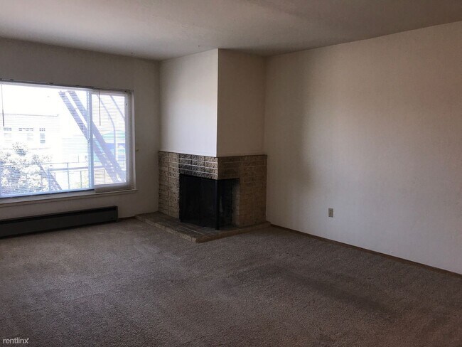 Foto del edificio - 3125 Turk Blvd