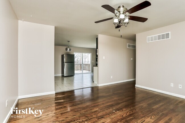 Building Photo - 2770 Rosewood Dr