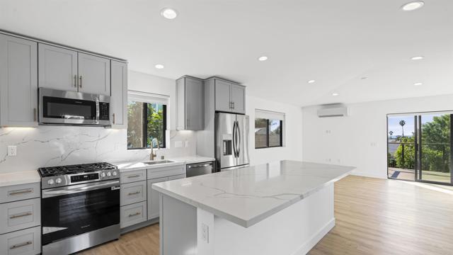 Building Photo - 3817 Highland Dr