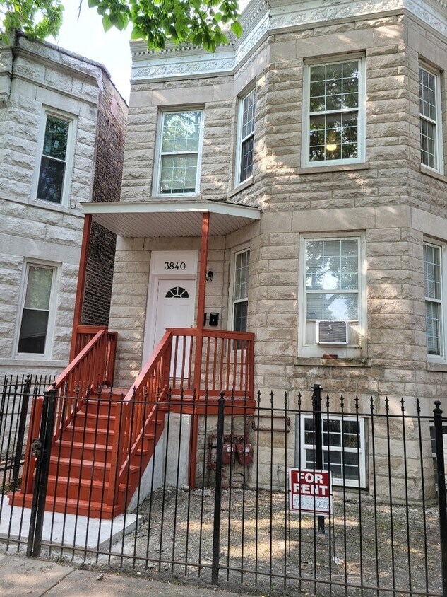 Primary Photo - 3840 W Fillmore St