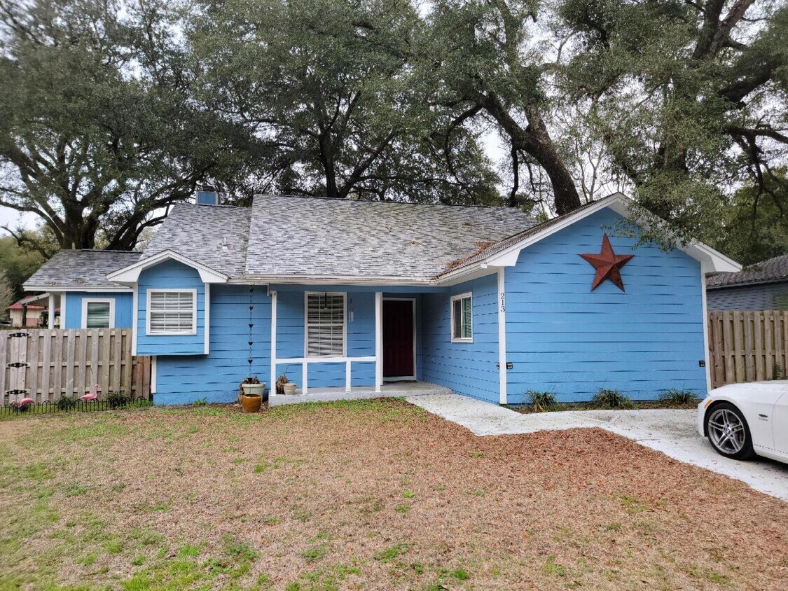213 Cadillac Ave, Niceville, FL 32578 House Rental in Niceville, FL