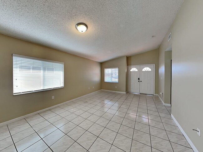 Building Photo - 3107 W 69th Pl