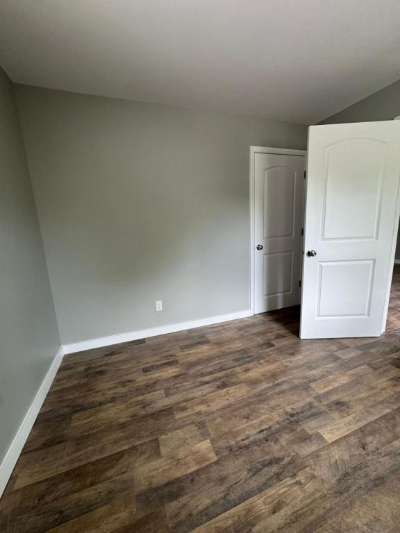 Foto del edificio - 220 Fisk Ave