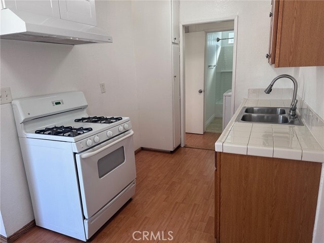 Foto del edificio - 318 E Walnut St