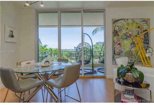 Foto del edificio - 1 Century Ln