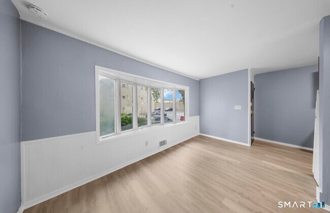 Building Photo - 37 Granfield Ave