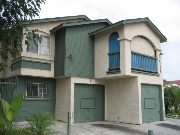Building Photo - 4234 Euclid Ave
