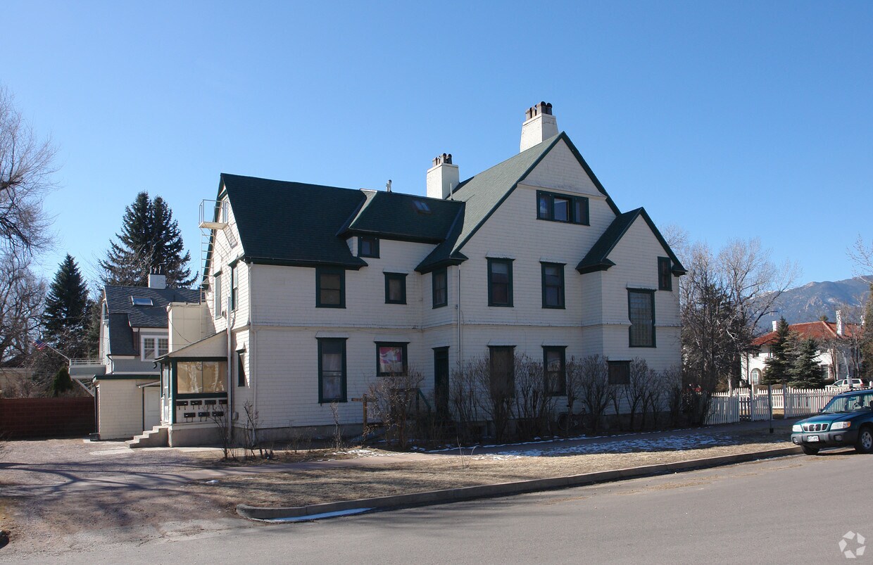 Building Photo - 1231 N Cascade Ave