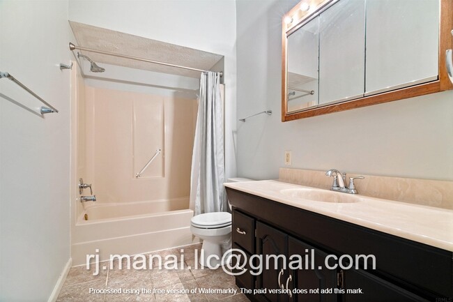 Foto del edificio - 803 N Race St