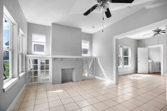 Foto del edificio - Available Now! Charming 2 Bed / 2 Bath Craftsman Home Near Downtown Waco
