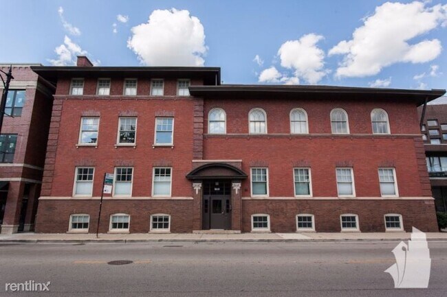 Building Photo - 2140 W North Ave