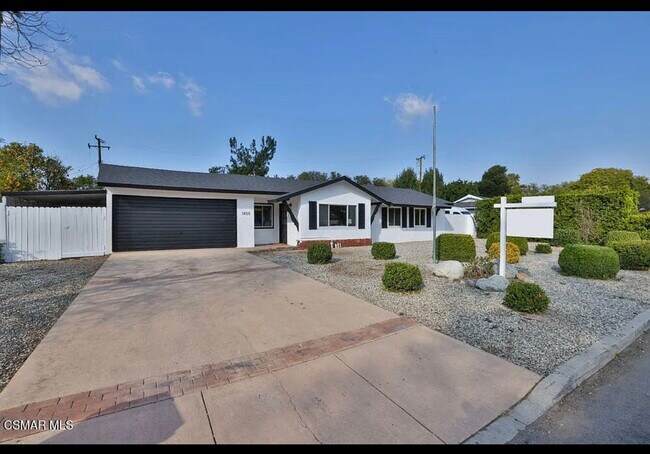 Building Photo - 1455 Calle Tulipan