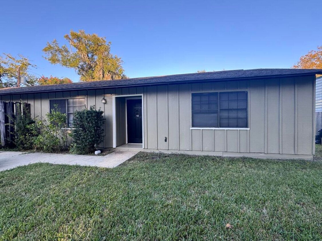 Foto principal - 2/1 Duplex in Holly Hill