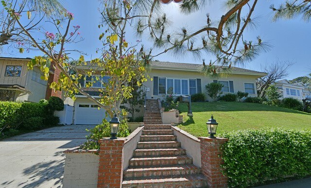 Primary Photo - 435 Dalehurst Ave