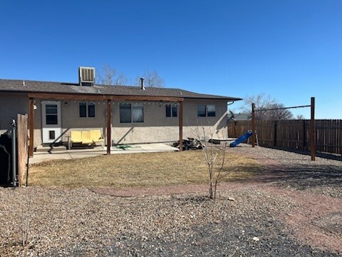 Building Photo - 215 S Wiggins Dr