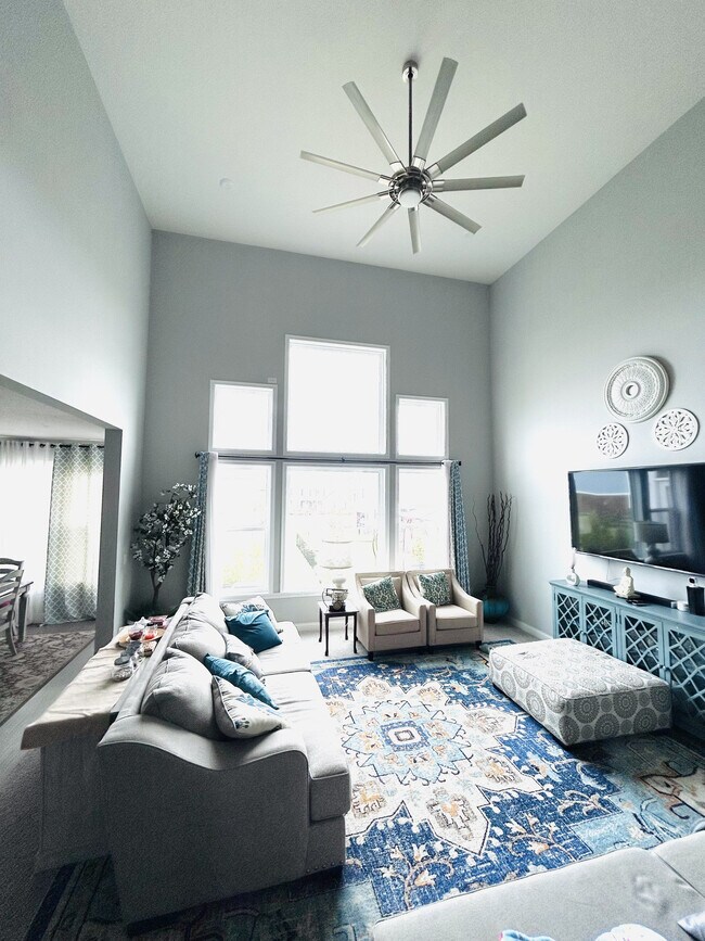 Foto del edificio - 1504 Englewood Ct