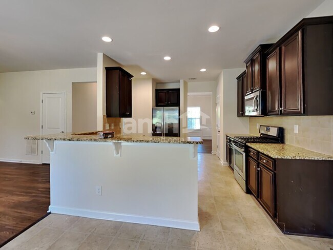 Foto del edificio - 525 Brickstone Way