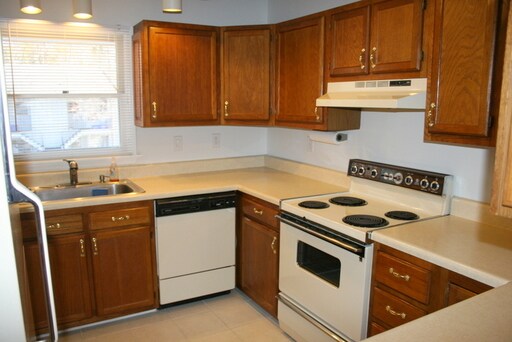 Foto del edificio - 102 Meadow Park Ln