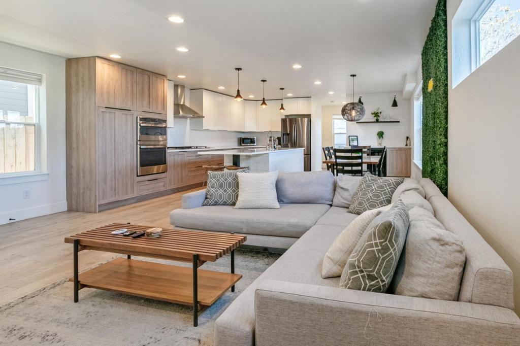 Foto principal - 3044 N Speer Blvd