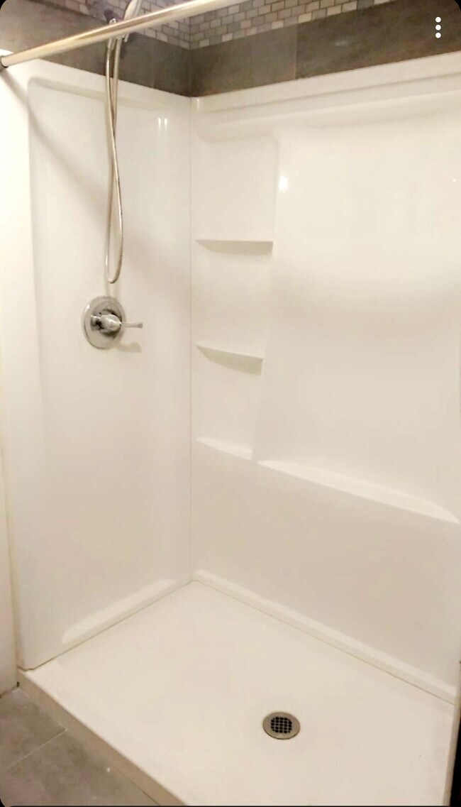 Foto del edificio - 696 W 8th St