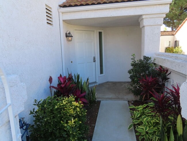 Building Photo - Renovated Three Bedroom Home
