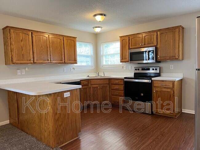 Building Photo - 522 Regina Ct
