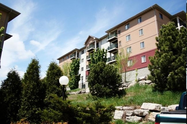 Foto del edificio - Hillcrest Park