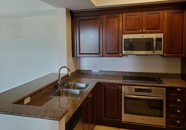 Foto del edificio - 1660 Renaissance Commons Blvd