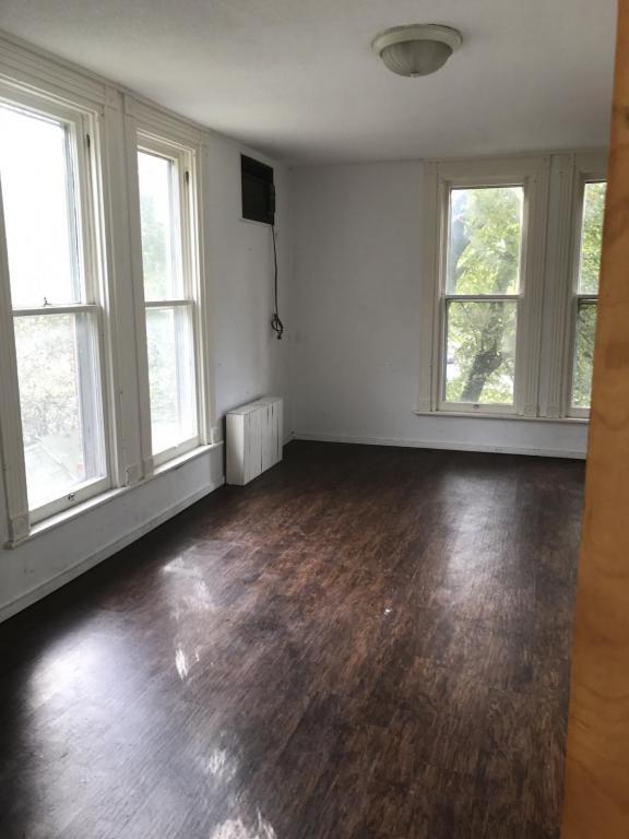 Foto del edificio - 217 Capital Ave NE # 3