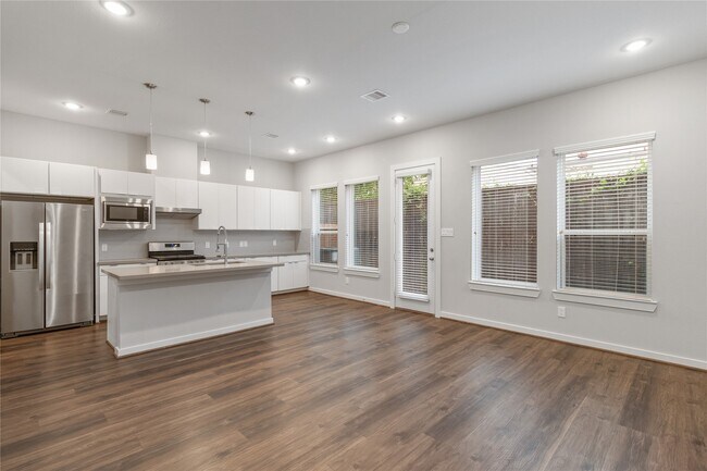 Foto del edificio - 604 Thornton Oaks Ln