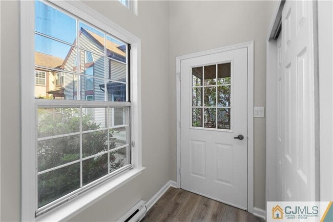 Building Photo - 13 Canterbury Dr