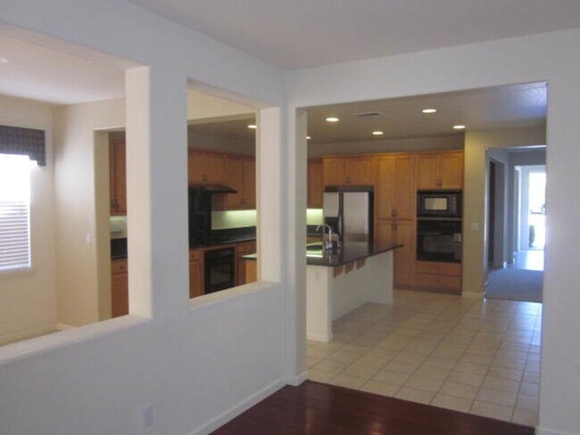 Foto del edificio - 2566 Greystone Dr