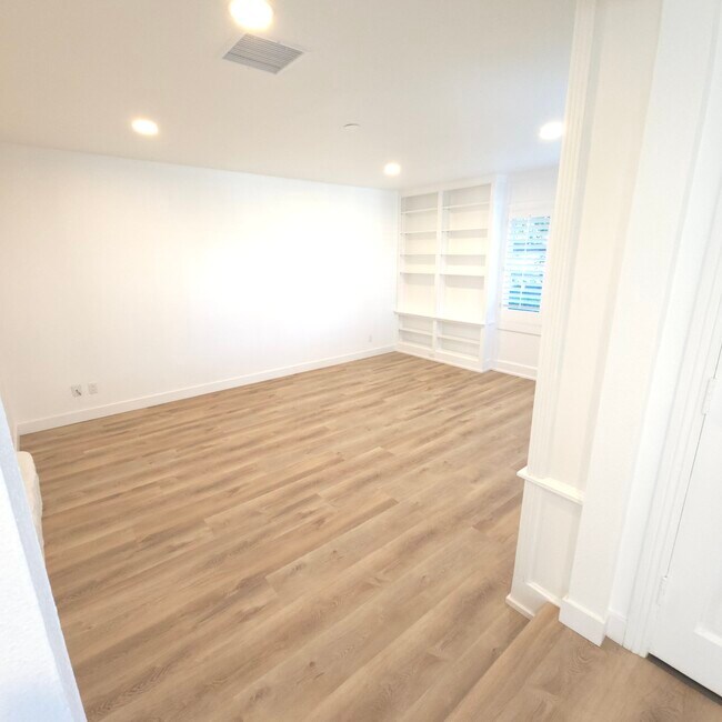 Foto del edificio - 90 Lupe Ave