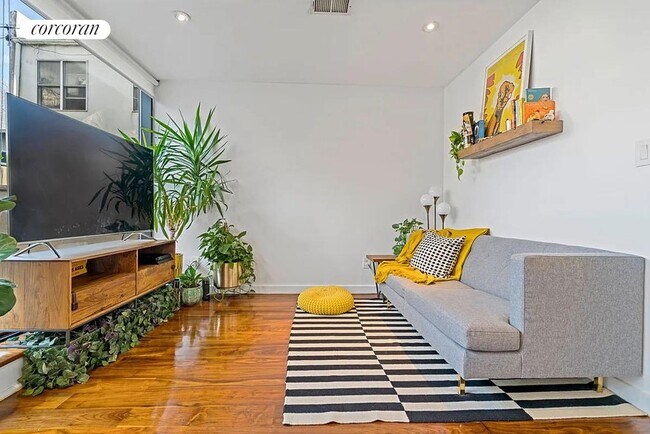 Foto del edificio - 398 Bond St