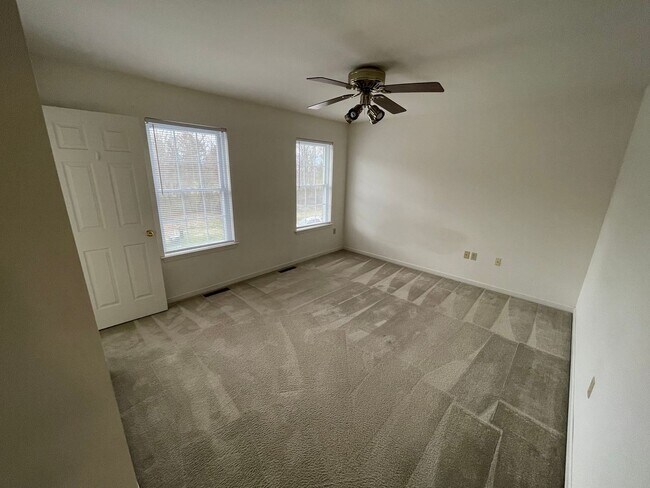 Building Photo - 3 br, 1.5 bath House - 627 ROCKWOOD DRIVE