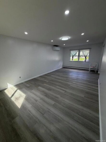 Building Photo - 16 Avenue J
