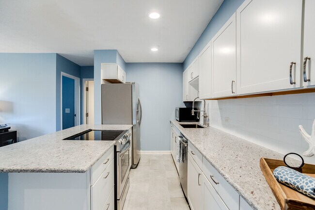 Electrodomésticos nuevos y encimeras de granito. - 2928 Dean Pky