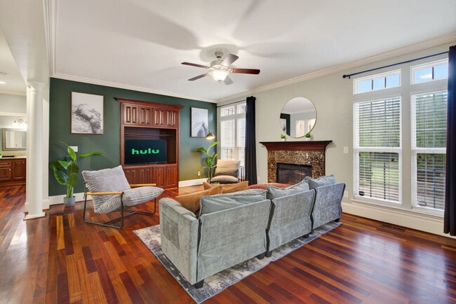 Foto del edificio - 5610 Ginger Ln
