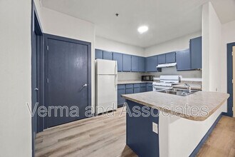 Building Photo - 2619 N Quality Ln