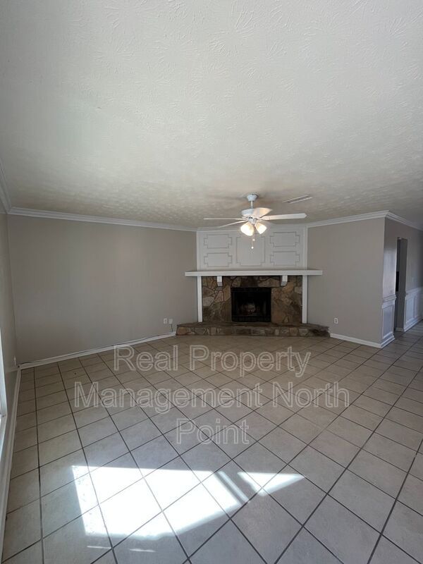 Foto del edificio - 2081 Walden Park Pl