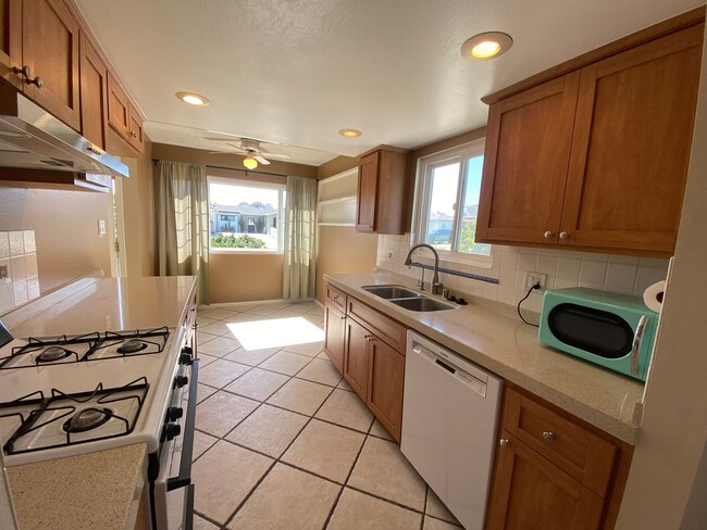 Building Photo - 2 Bedroom, 1 Bath Home in Encinitas