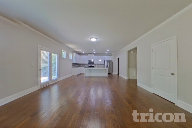 Foto del edificio - 6410 Country Lake Rd