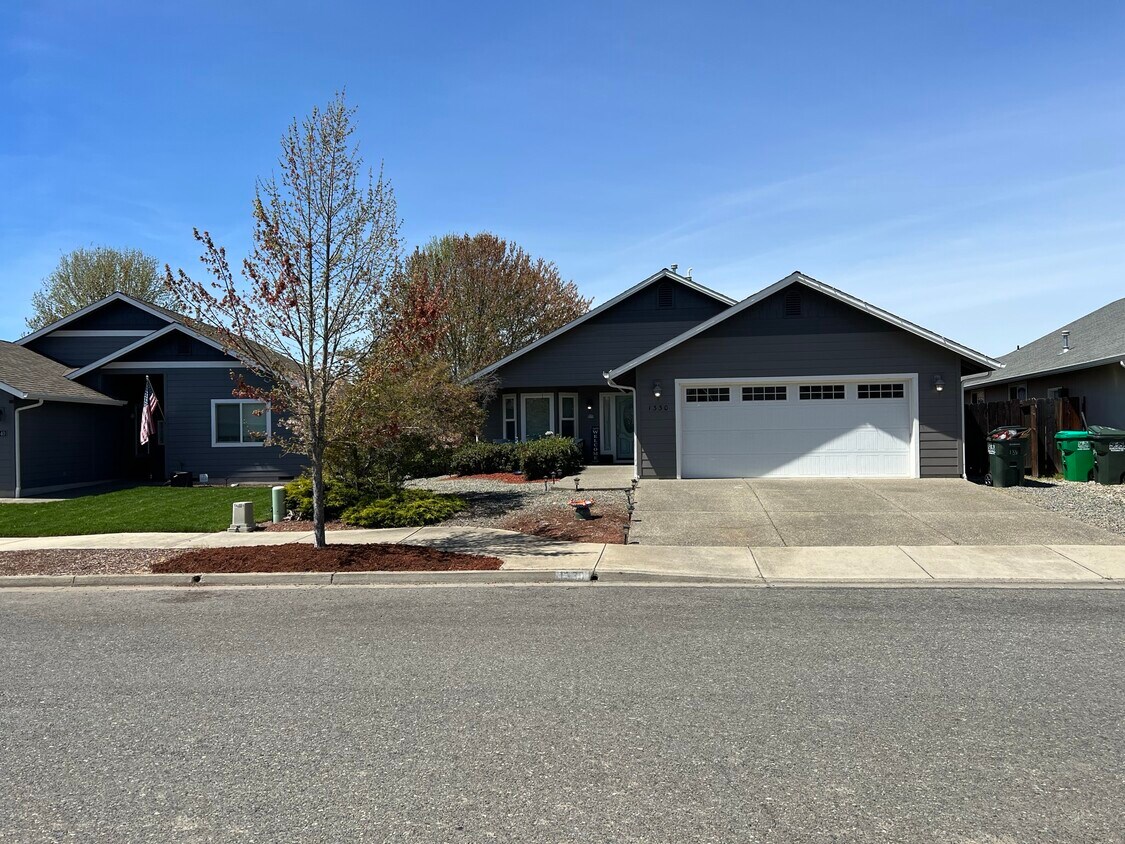 1330 Tweed Blvd, Grants Pass, OR 97527 House Rental in Grants