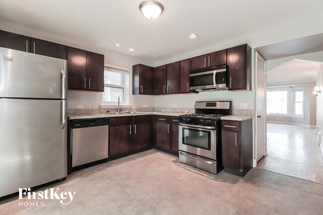 Foto del edificio - 6531 S Kostner Ave