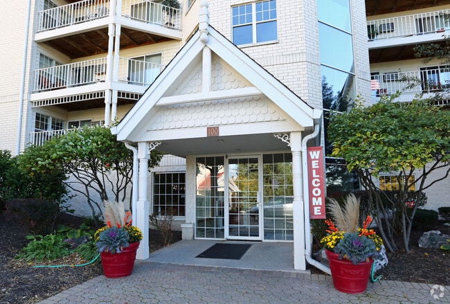 Rivers Edge Apartments - Waukesha, WI | Apartments.com