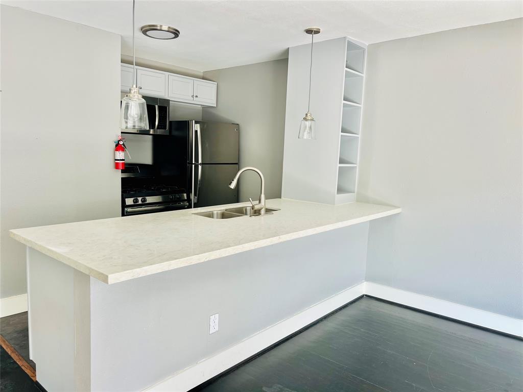 2218 Hazard St Unit 6, Houston, TX 77019 Room for Rent in Houston, TX