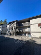 Building Photo - 226 E 7th Ave