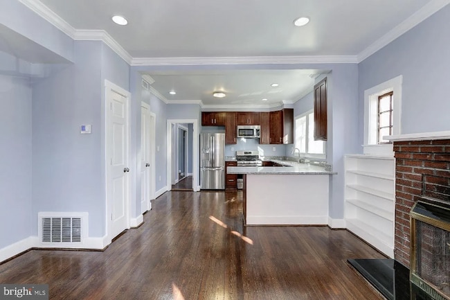 Photo - 811 Thayer Ave Apartment