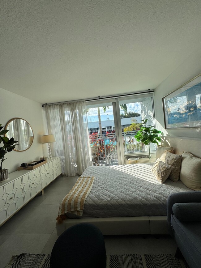 Foto del edificio - 1161 W 46th St